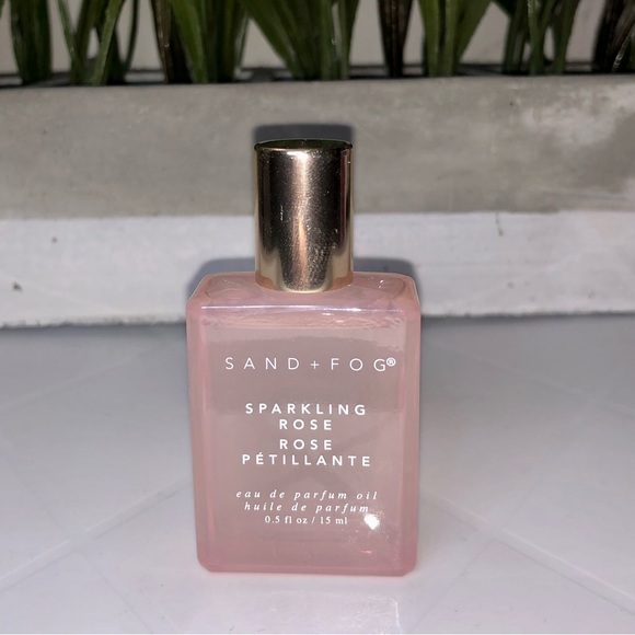 Sand + Fog Sparkling Rose Oil - Picture 2 of 3